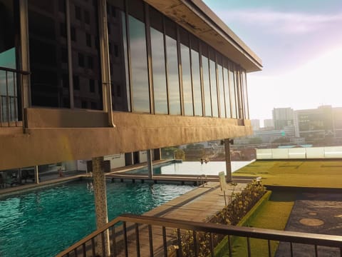 Property building, Swimming pool