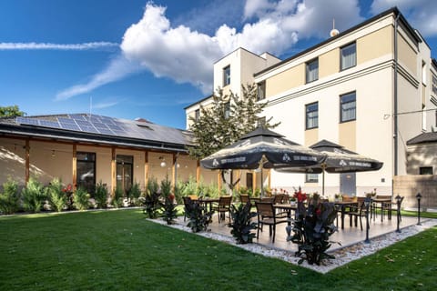 Property building, Garden