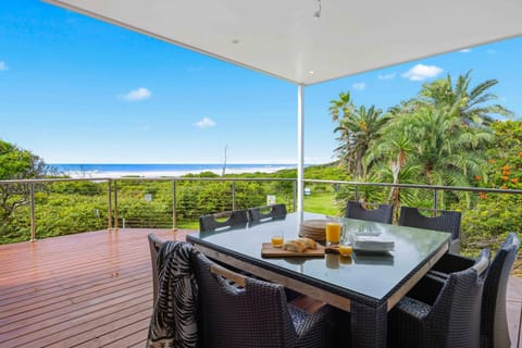 Patio, Balcony/Terrace, Seating area, Dining area, Sea view