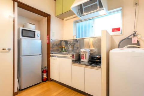 Kitchen or kitchenette, kitchen, kitchen