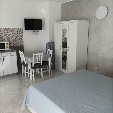 TV and multimedia, Dining area, Bedroom, minibar, oven