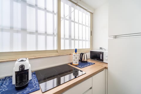 Coffee/tea facilities, Kitchen or kitchenette, minibar, toaster