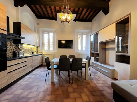 Kitchen or kitchenette, Living room