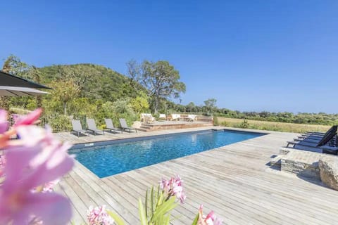 Balcony/Terrace, Swimming pool