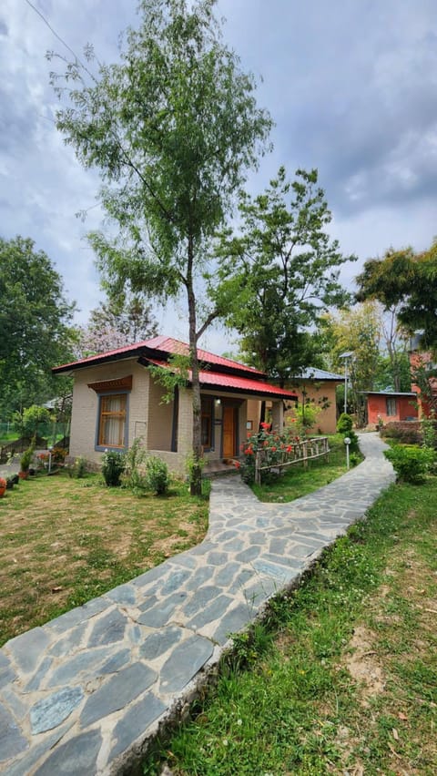 Property building, Natural landscape, Garden, Garden view