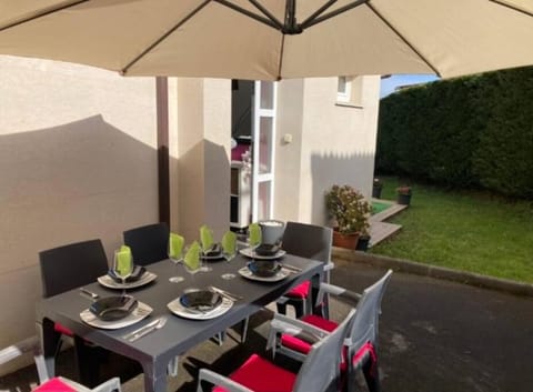 Patio, Garden, Garden view