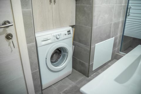 Bathroom, washing machine