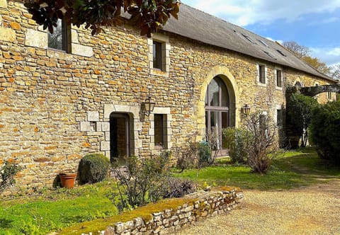 Property building, Spring, Day, Garden