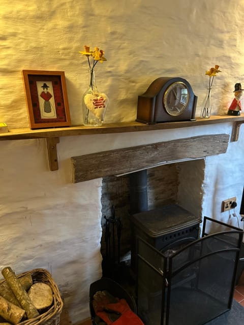 Penrallt-Fach Traditional Welsh cottage Pembrokeshire House in Wales