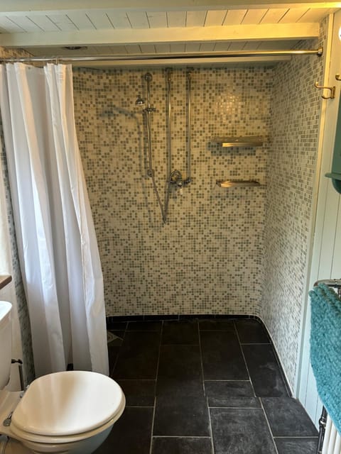 Penrallt-Fach Traditional Welsh cottage Pembrokeshire House in Wales