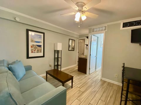 Beachview 216 by ALBVR - Studio in the heart of it all, just steps to the beach and Hangout! House in West Beach