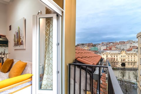 Off site, Balcony/Terrace, City view, Landmark view, Street view