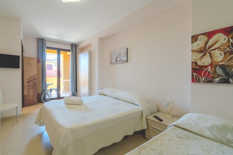 Property building, Living room, Bedroom