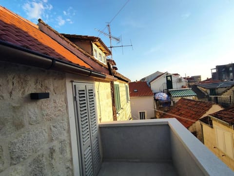 The center of Split, renovated stone house Apartment in Split