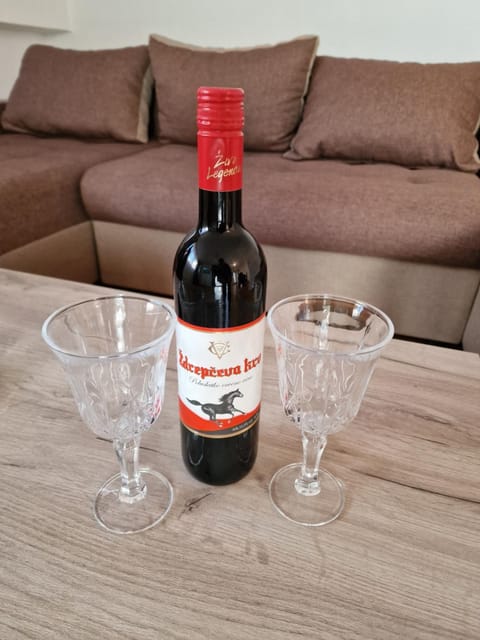 Seating area, Drinks