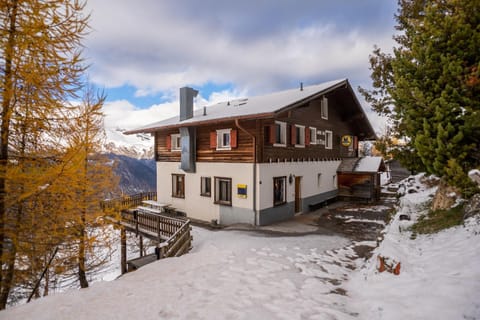 Chalet Les Crettaux NEND110 Skigebiet NENDAZ by fewo-plan House in Riddes