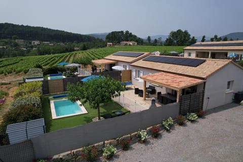 Property building, Garden view, Pool view