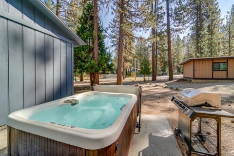 Graeagle Vacation Rental Cabin with Game Room! Cabin in Graeagle