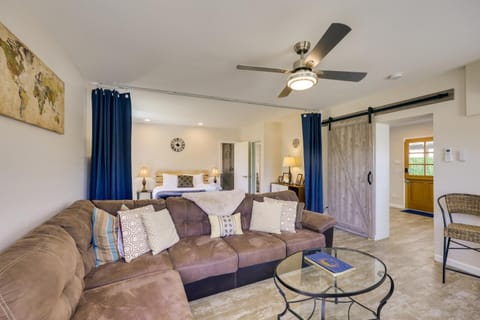 By Joshua Tree! Serenity on Sage Home with Hot Tub House in Yucca Valley