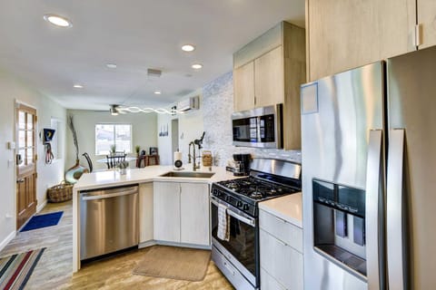 By Joshua Tree! Serenity on Sage Home with Hot Tub House in Yucca Valley