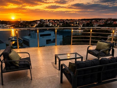 View (from property/room), Sea view, Sunrise