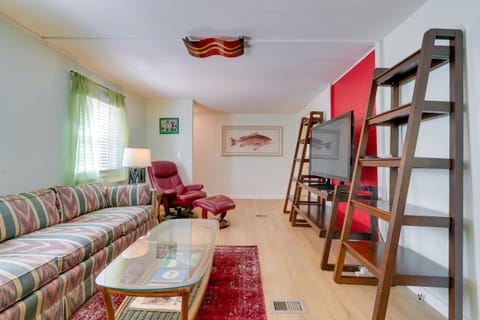 Fire Pit and Boat Dock Peaceful Dunnellon Cabin! Cabin in Hernando