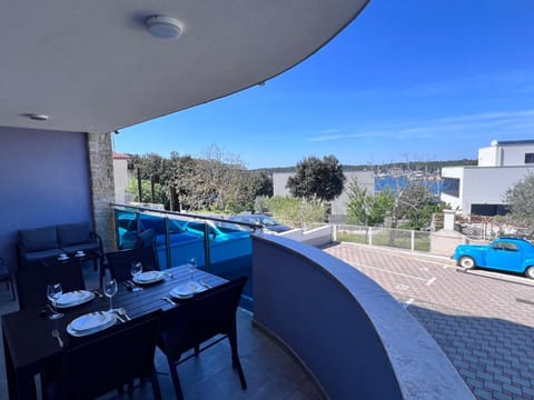 Patio, Natural landscape, View (from property/room), Balcony/Terrace, Seating area, Dining area, Sea view, Quiet street view