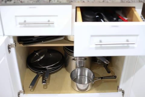 NEW Modern Home w/ Beautiful Finishes! Apartment in Thornton