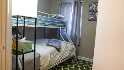 Photo of the whole room, Bedroom, bunk bed