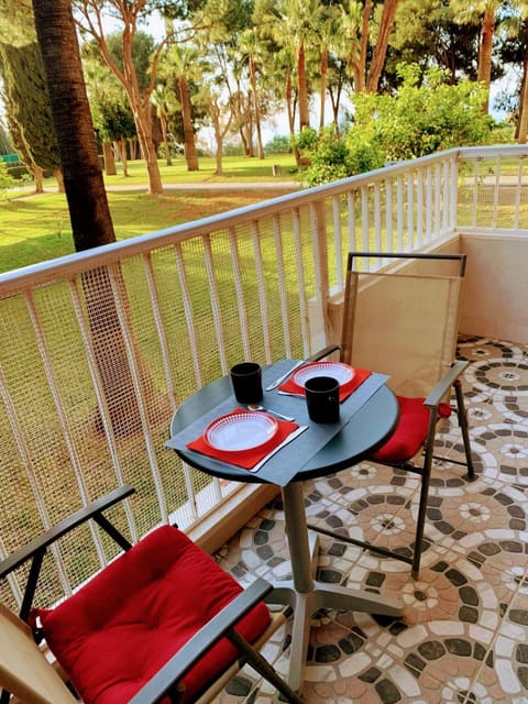 Balcony/Terrace, Garden view