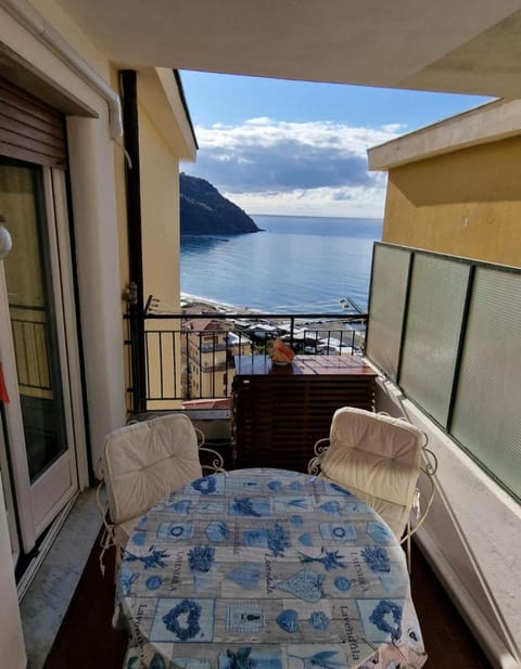 Una finestra sul mare accanto alle 5 Terre Apartment in Levanto