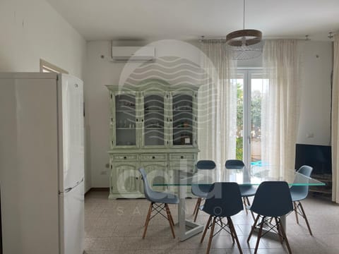 Dining area, air conditioner