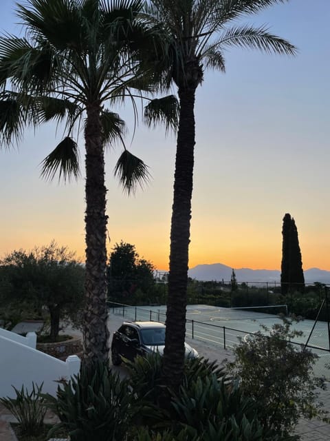 Luxe Haciënda La Campiña met verwarmd zwembad en tennisbaan. Villa in Valle del Guadalhorce