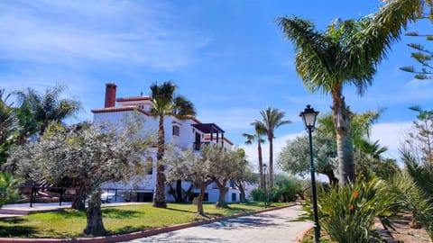 Luxe Haciënda La Campiña met verwarmd zwembad en tennisbaan. Villa in Valle del Guadalhorce