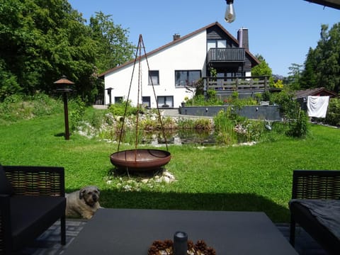 Property building, Garden, Balcony/Terrace