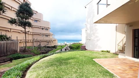 Property building, Garden view, Sea view