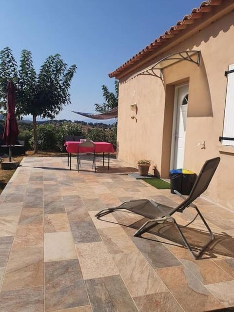 Studio mitoyen à la campagne vue sur la mer House in Corsica