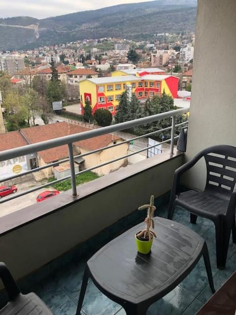 View (from property/room), Balcony/Terrace, Mountain view