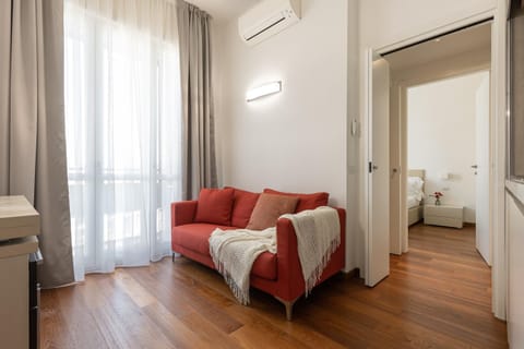 Living room, Seating area, Dining area, air conditioner