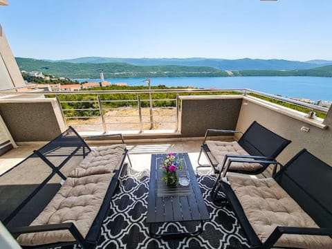 Vuletić Apartment in Neum