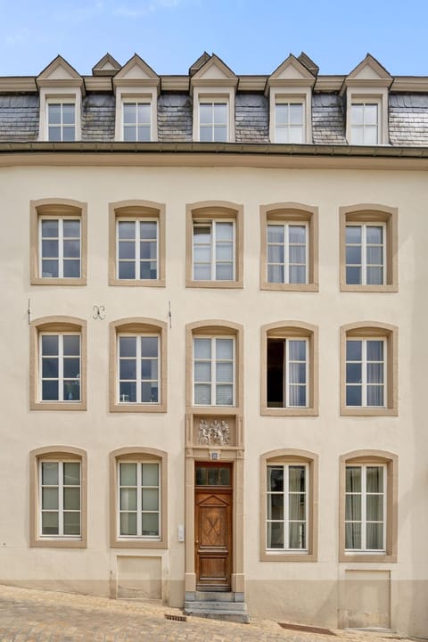 Property building, Day