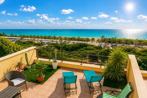 Natural landscape, View (from property/room), Balcony/Terrace, sunbed