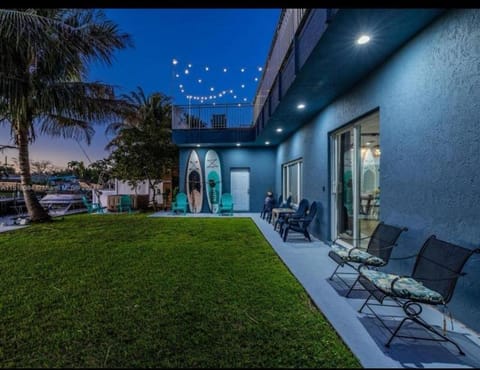 Hot Tub! Roof Top! Firepit! Boat Dock! House in Dania Beach