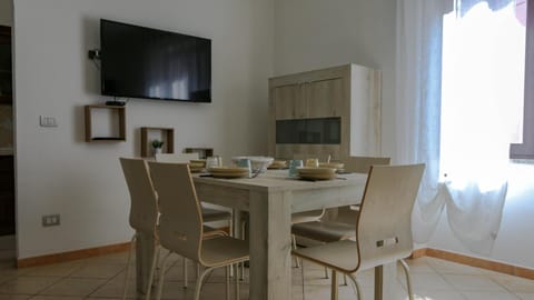 TV and multimedia, Dining area
