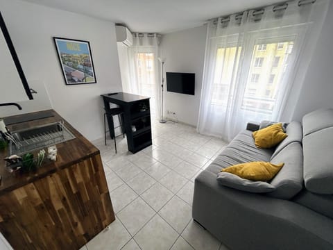 Magnifique studio au bord de mer Apartment in Nice