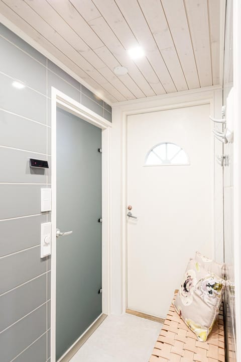 Luxurious Villa Snow with Jacuzzi Villa in Rovaniemi