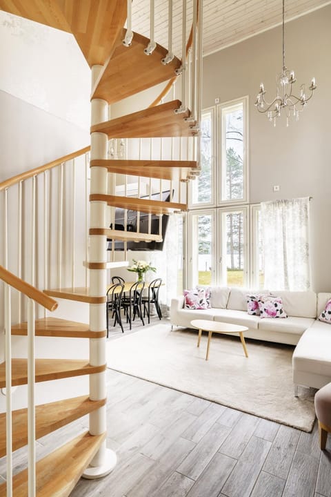 Luxurious Villa Snow with Jacuzzi Villa in Rovaniemi