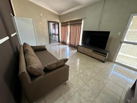 Communal lounge/ TV room, TV and multimedia, Living room, Seating area