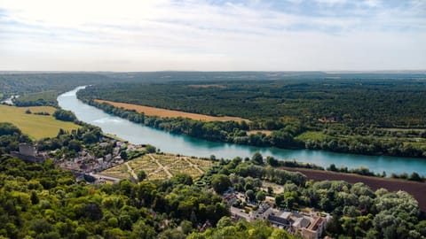 Nearby landmark, Day, Natural landscape, Bird's eye view, Lake view, River view