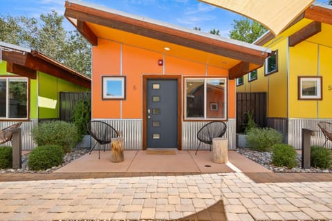 Downtown Kokopelli West 6 - Newly Remodeled Stylish Studio House in Moab